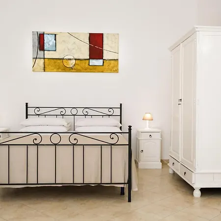 Terra D'otranto فندق مبيت وإفطار أودجانو لا كييزا