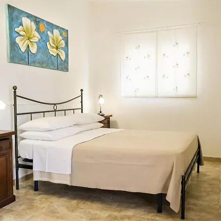 فندق مبيت وإفطار Terra D'otranto 3*