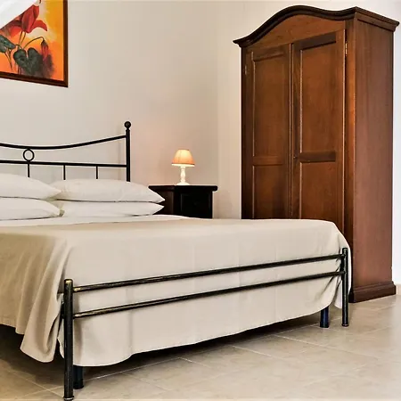 Terra D'otranto فندق مبيت وإفطار أودجانو لا كييزا