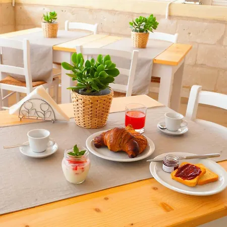 Terra D'otranto فندق مبيت وإفطار أودجانو لا كييزا