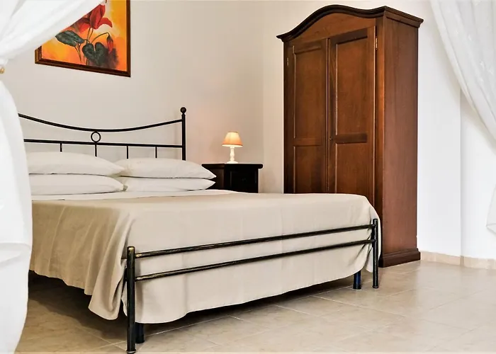 Terra D'otranto לינה וארוחת בוקר אוג'אנו לה קייזה